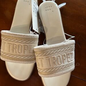 A New Day St. Tropes flat Sandals size 6 1/2 NWT